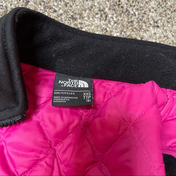 Girls North Face fleece jacket Lightweight Light Bright Pink & Black Size xxs 5 - Picture 5 of 5